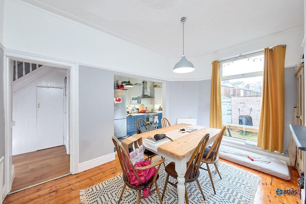 Property photo 3 of 18 Dining Room