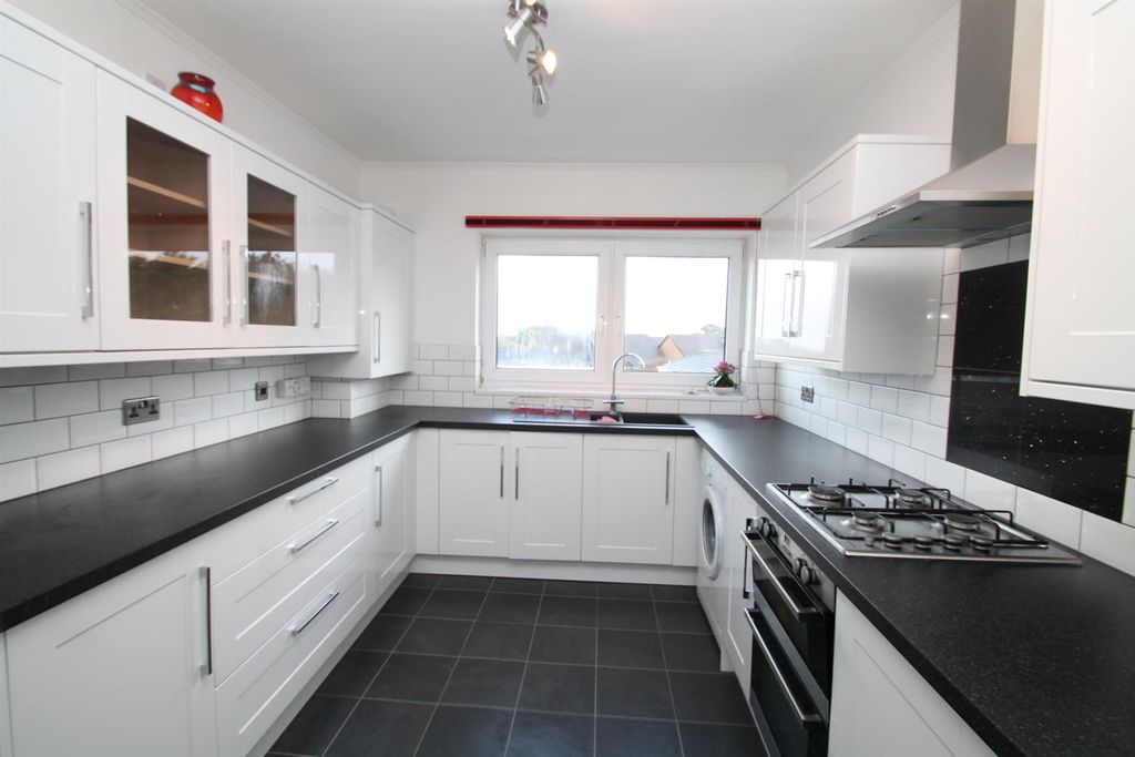 Property photo 3 of 14 12 Needles Court 008.Jpg