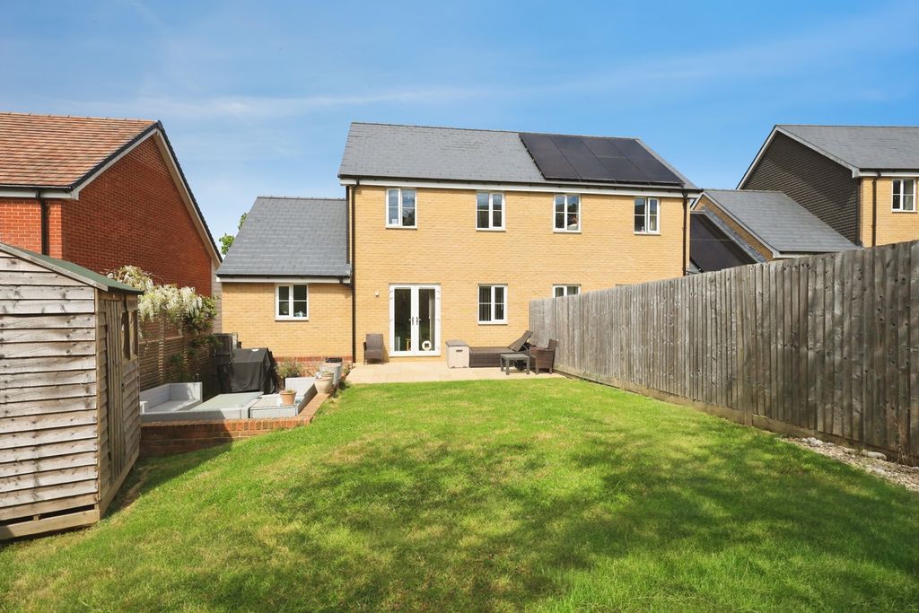 Additional image 27 of 5 bed town house for saleMillennium Way, Heathfield, East Sussex TN21