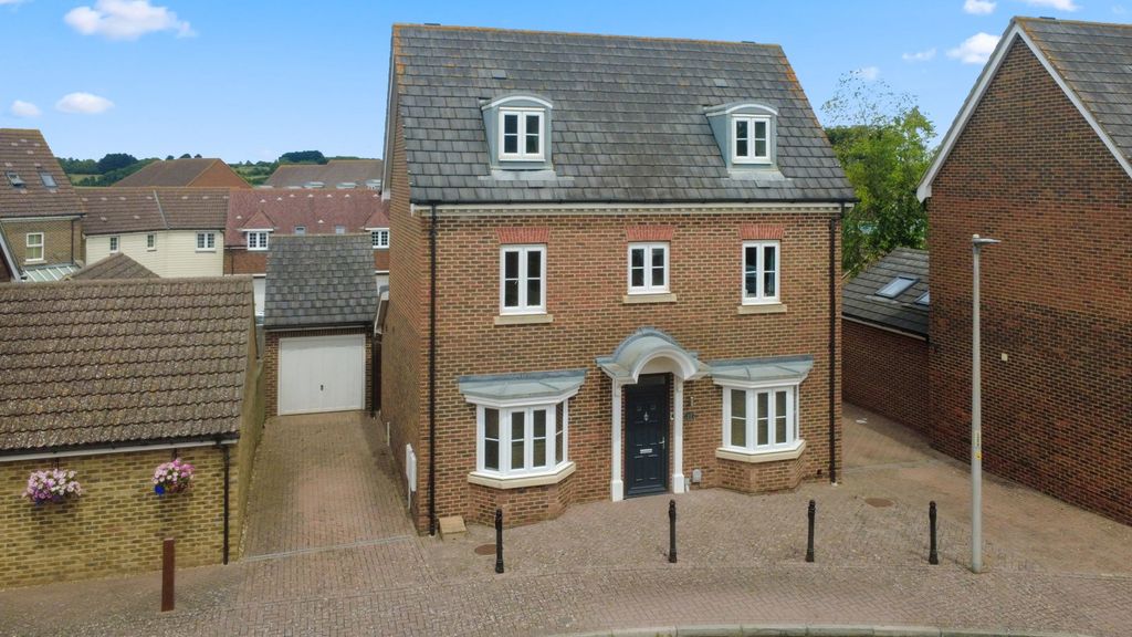 Property photo 1 of 31