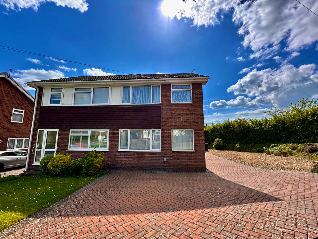 Property photo 2 of 46