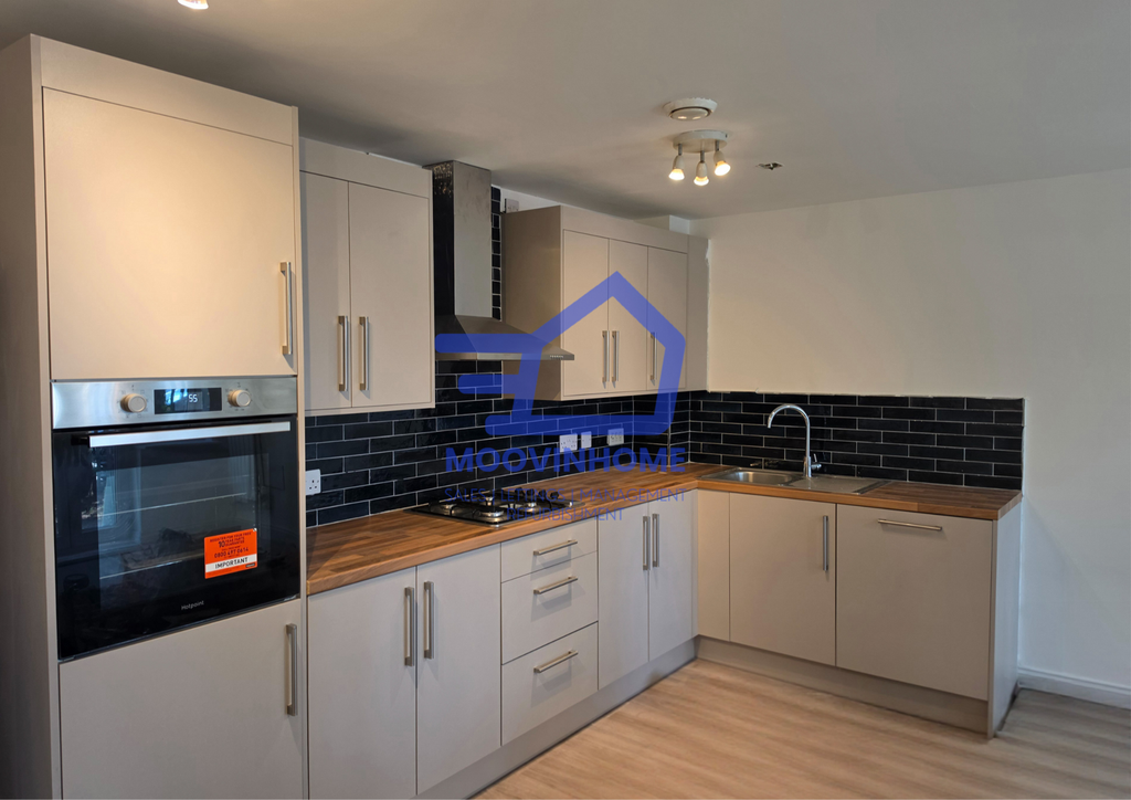 Property photo 1 of 7 Kitchen