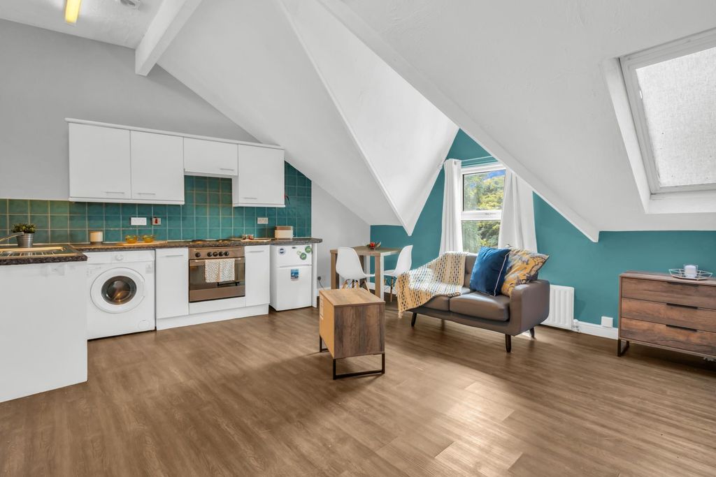 Property photo 1 of 7 Property Photo