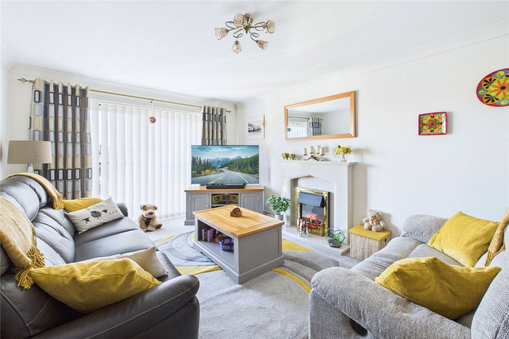 Property photo 2 of 19 Picture No. 13