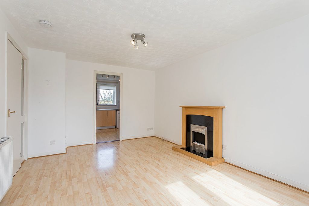 Property photo 3 of 8