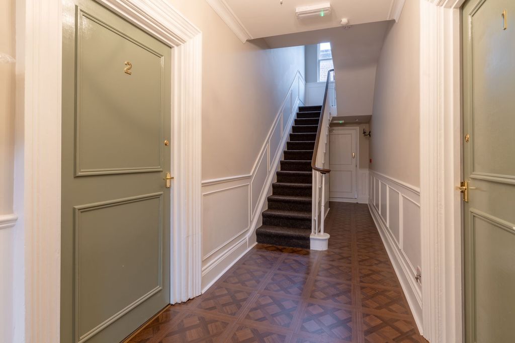 Property photo 2 of 7 Photo 6