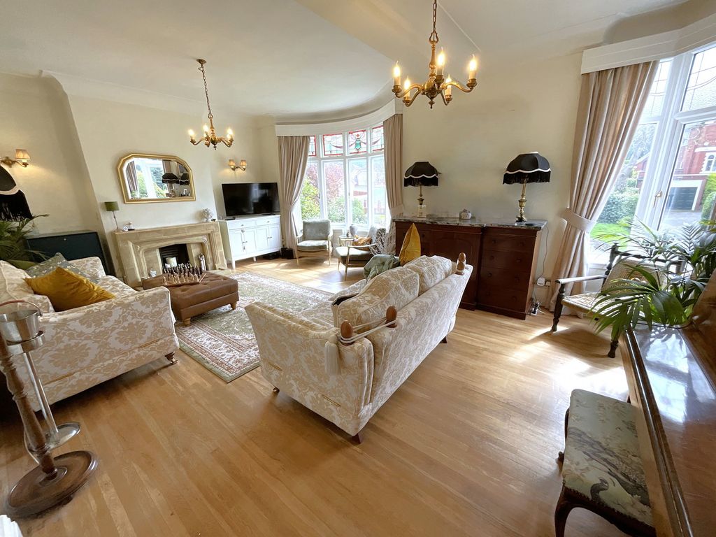 Property photo 3 of 23