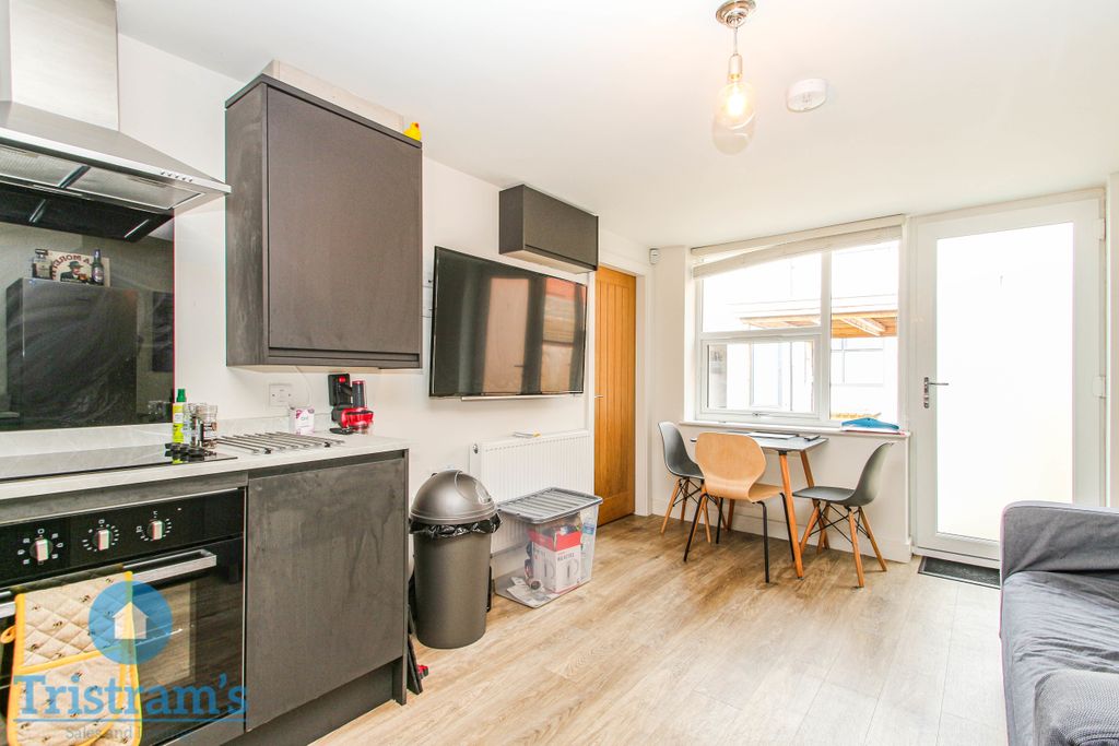 Property photo 2 of 13 Img_9790