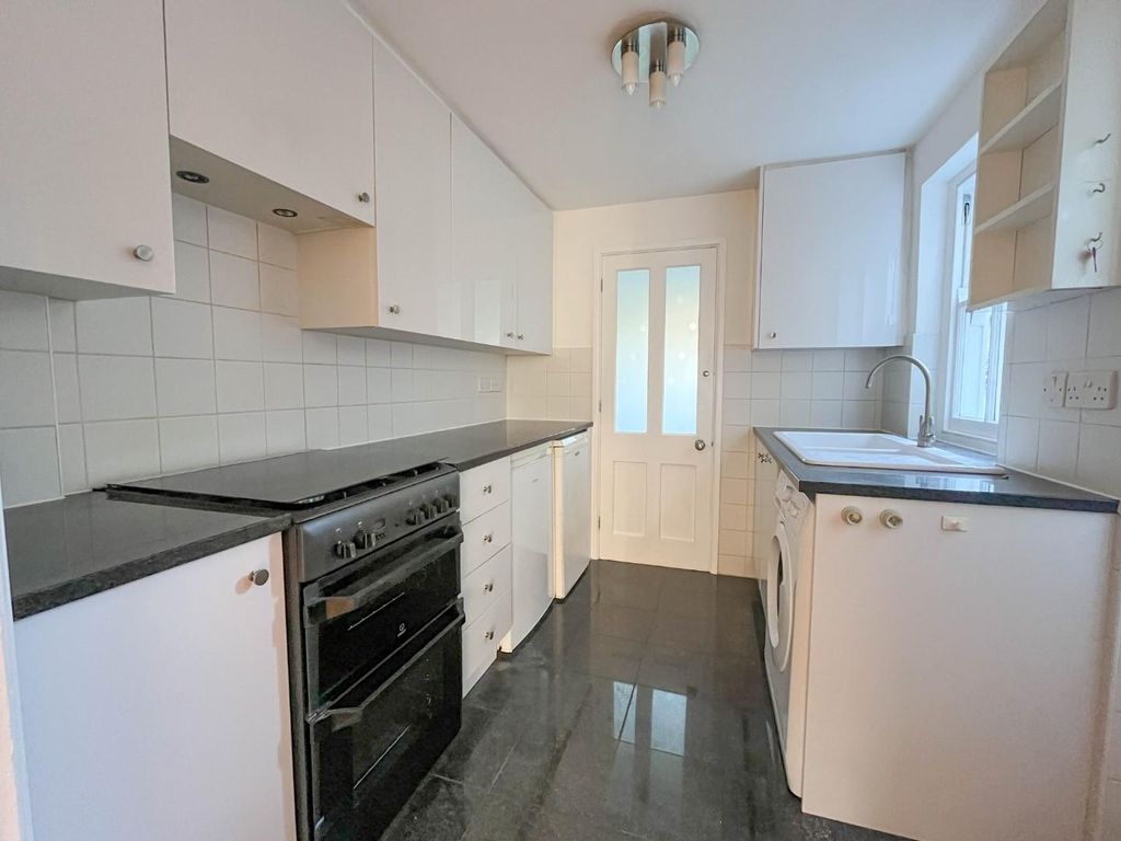 Property photo 3 of 11 Img_0007.Jpg