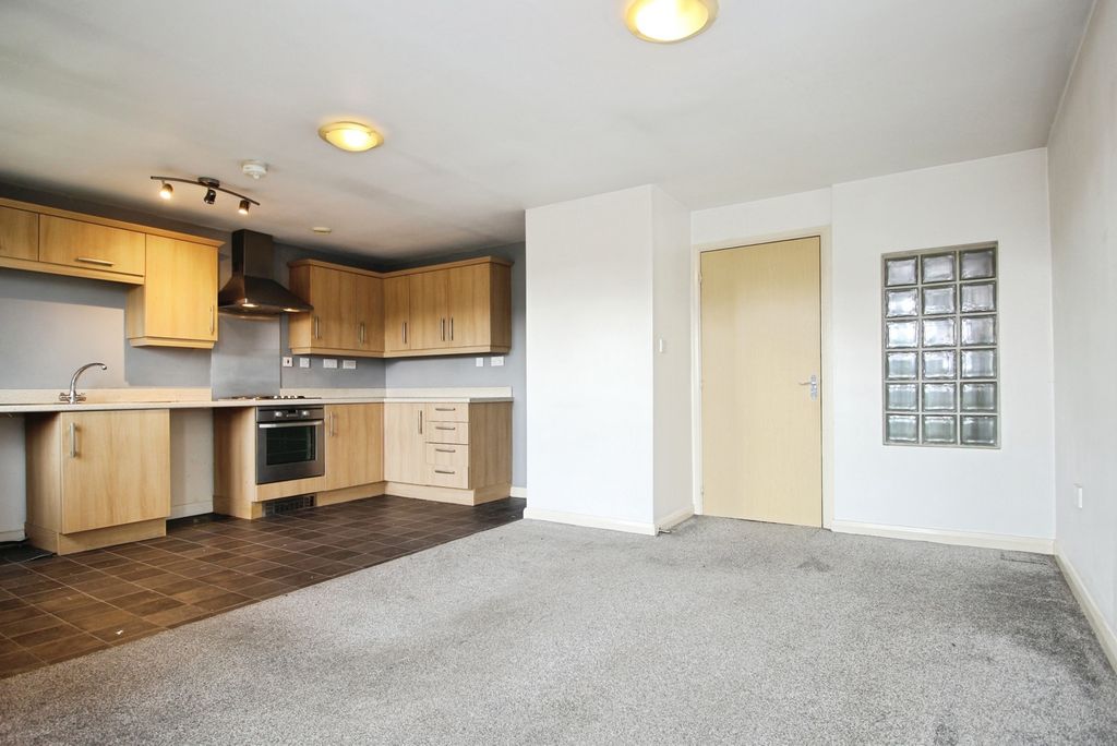 Property photo 2 of 19 Pbox-Img.Jpg