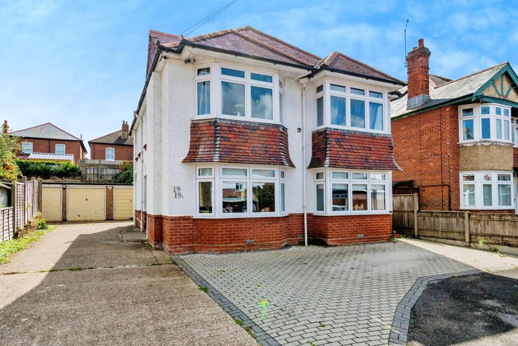 Property photo 1 of 17 Photo