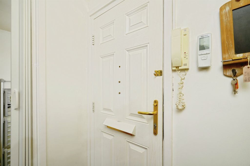 Additional image 11 of 2 bed flat for saleKibble Close, Didcot OX11