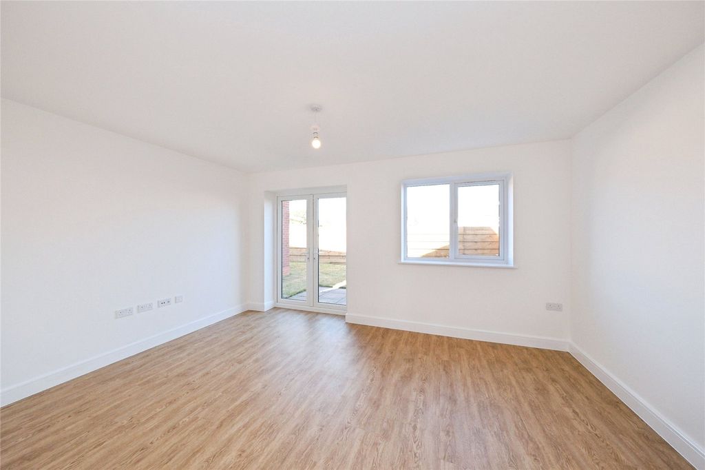 Property photo 2 of 23 Picture No. 34