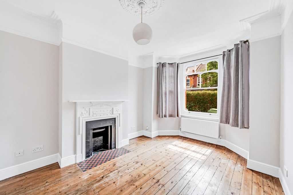 Property photo 2 of 11
