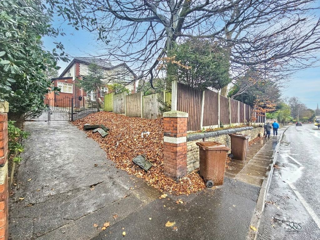 Property photo 3 of 35