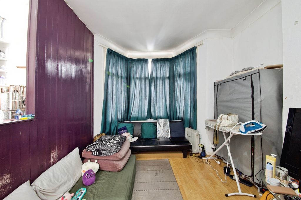 Property photo 2 of 13 Pbox-Img.Jpg