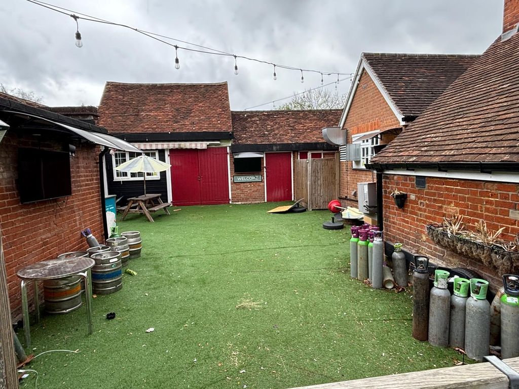 Property photo 2 of 22 Courtyard