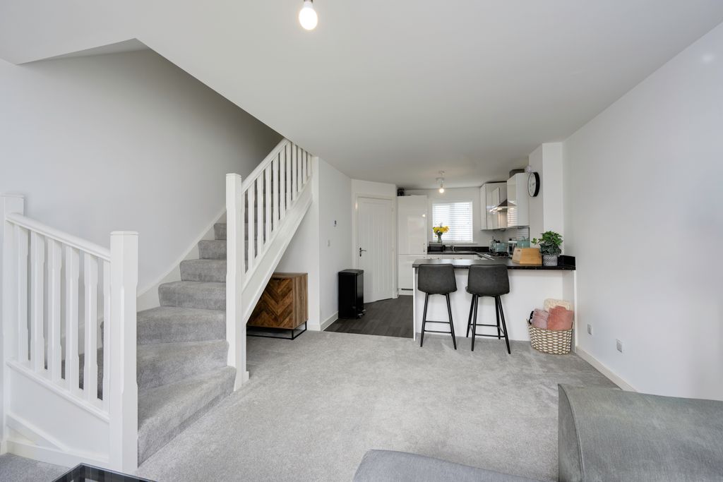 Property photo 3 of 16 Z63_8563