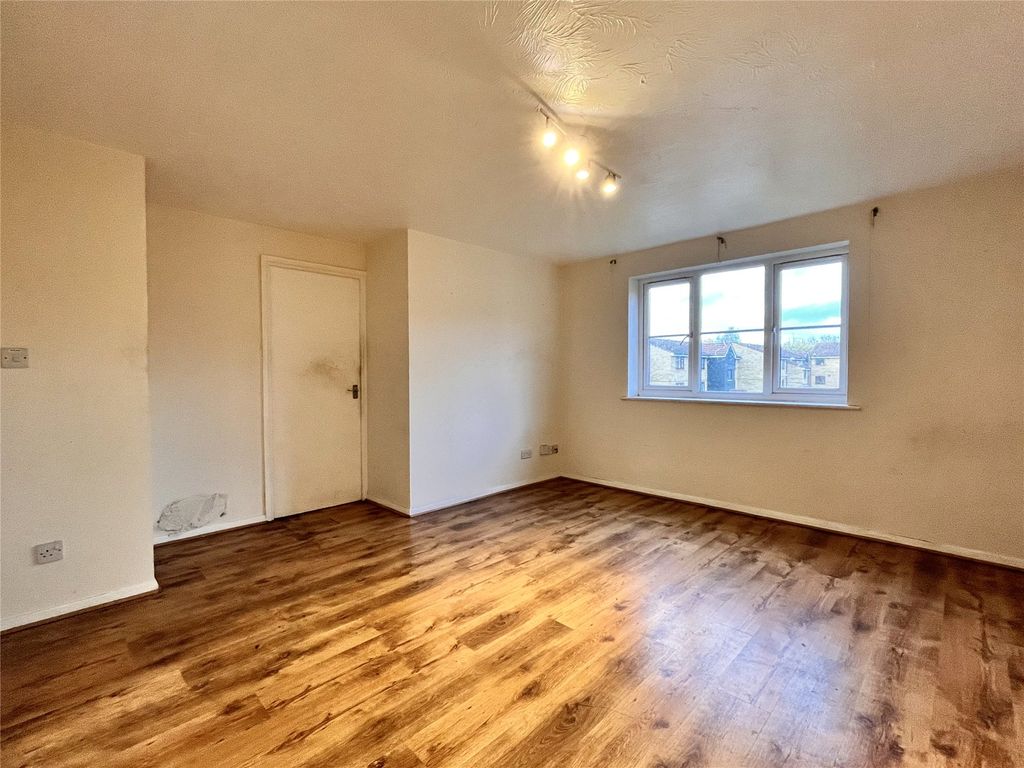 Property photo 2 of 14 Picture No. 08