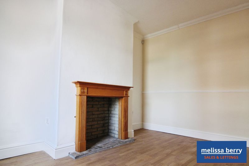 Property photo 3 of 17 Photo 4