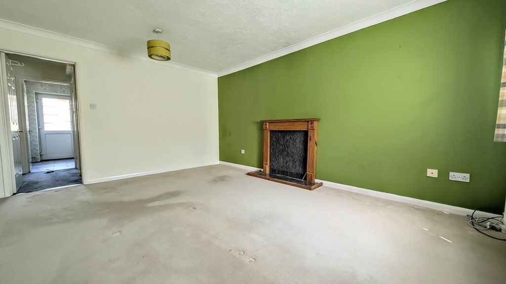 Property photo 3 of 9