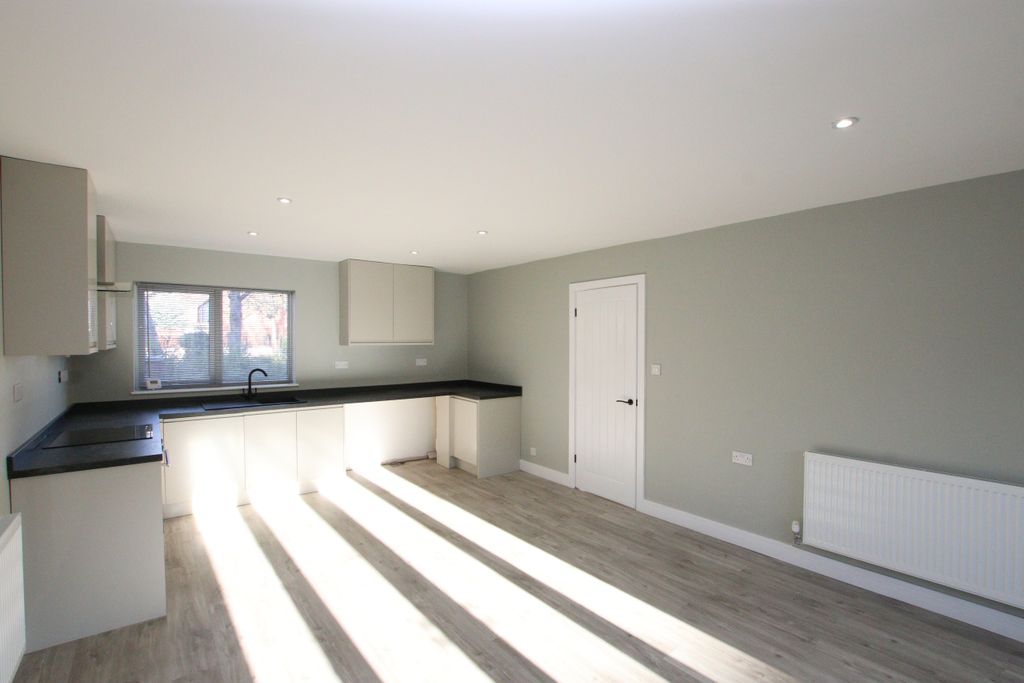 Property photo 2 of 15 Img_8952.Jpg