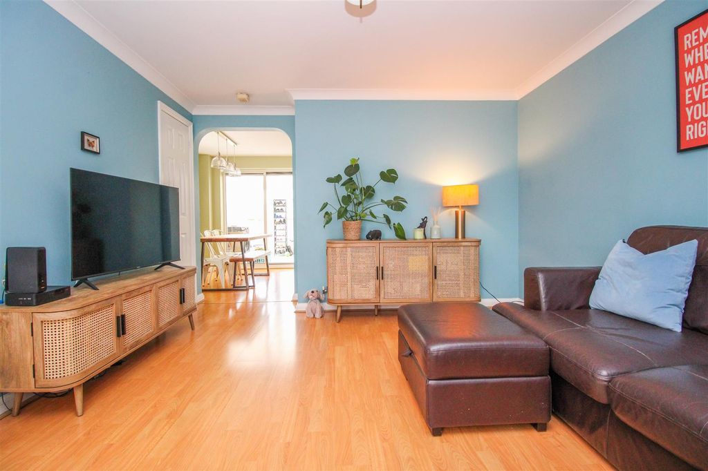 Property photo 2 of 13 Img_0887.Jpg