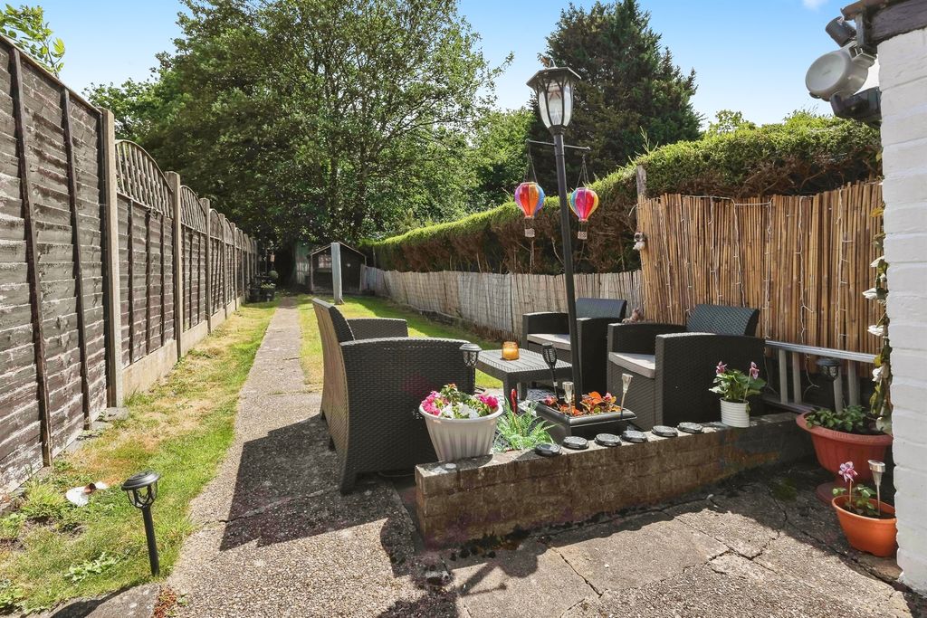 Property photo 2 of 17