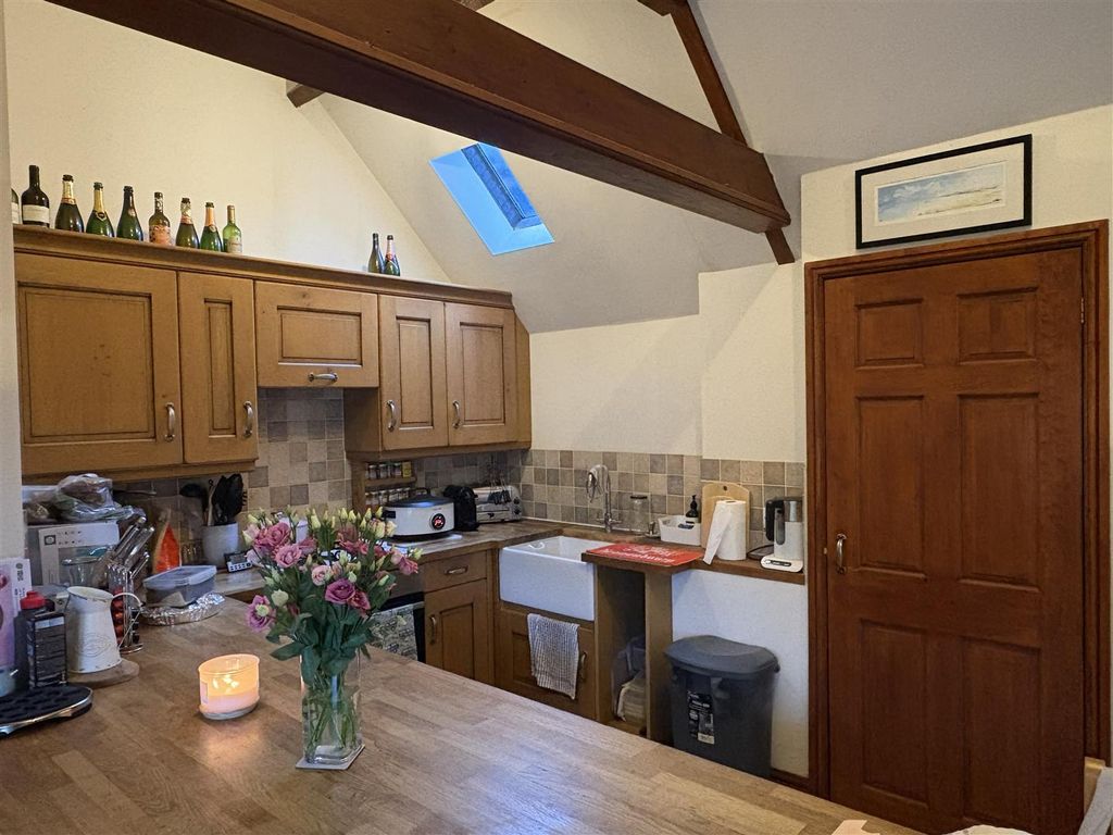 Property photo 3 of 10 Img_1557.Jpg