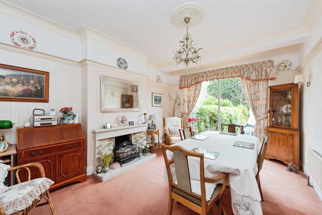 Property photo 3 of 15 Dining Room