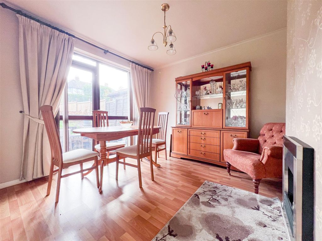 Property photo 3 of 21 Dining Room