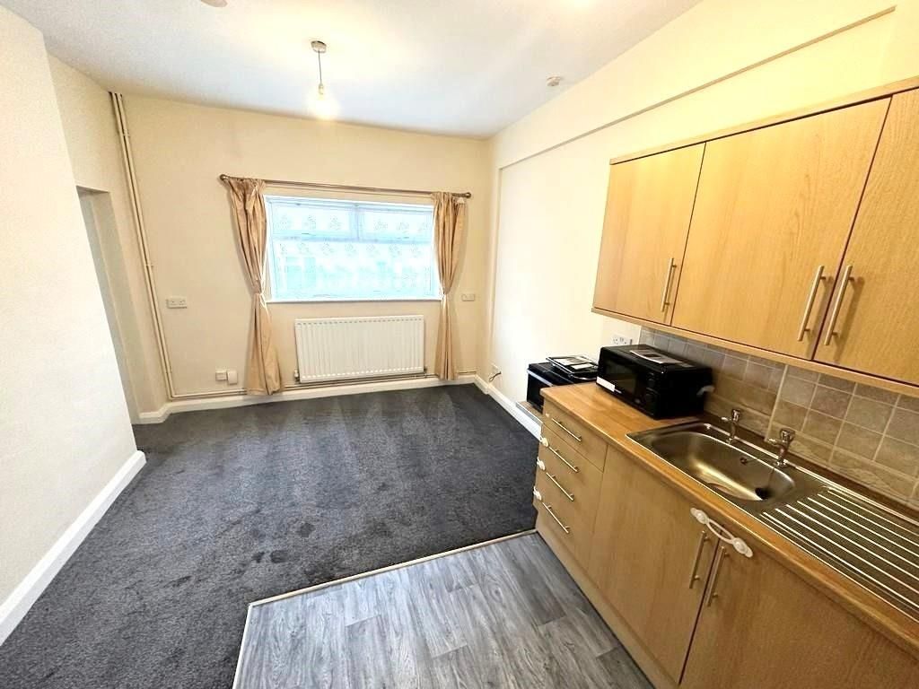 Property photo 2 of 6 Kitchen.Jpg
