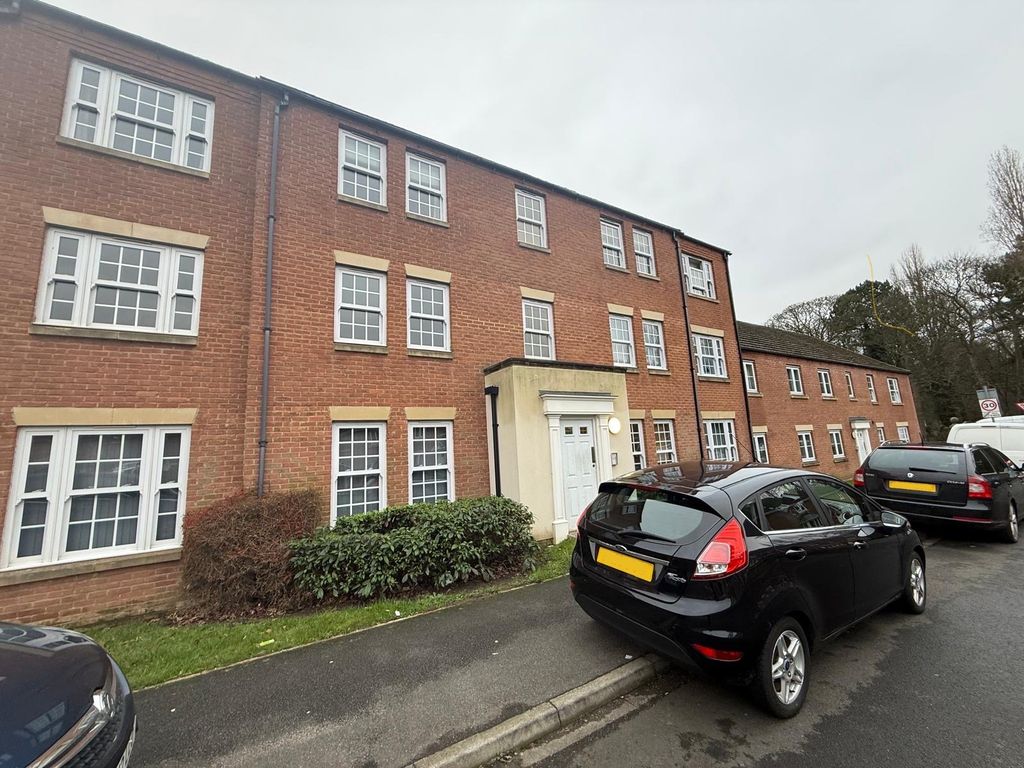 Property photo 1 of 2