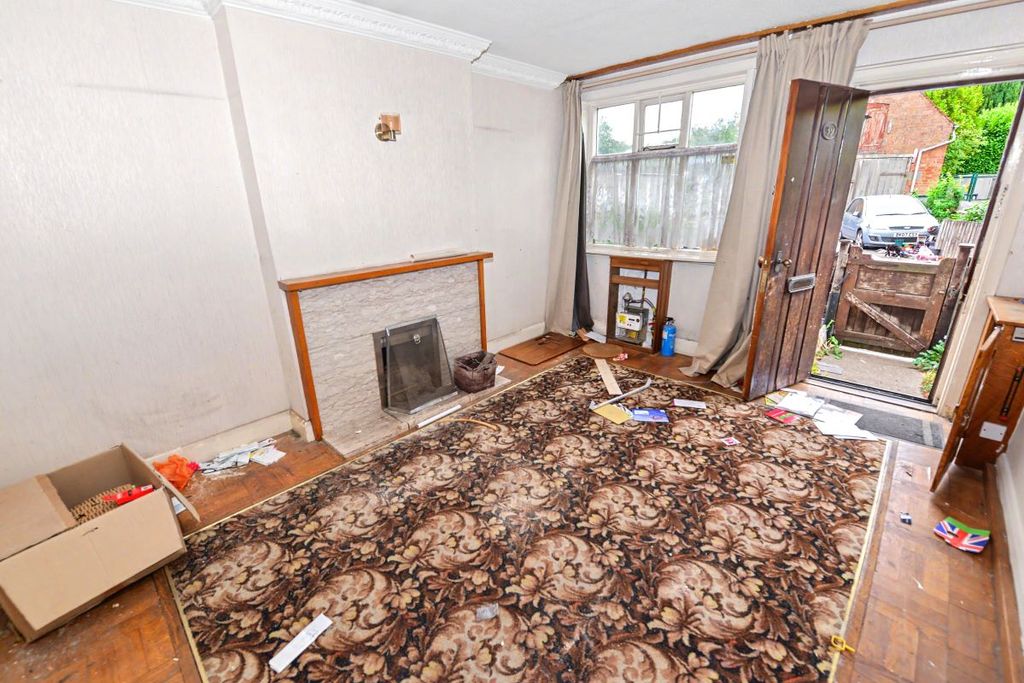 Property photo 2 of 17