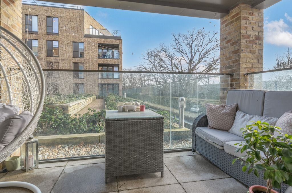 Property photo 2 of 8