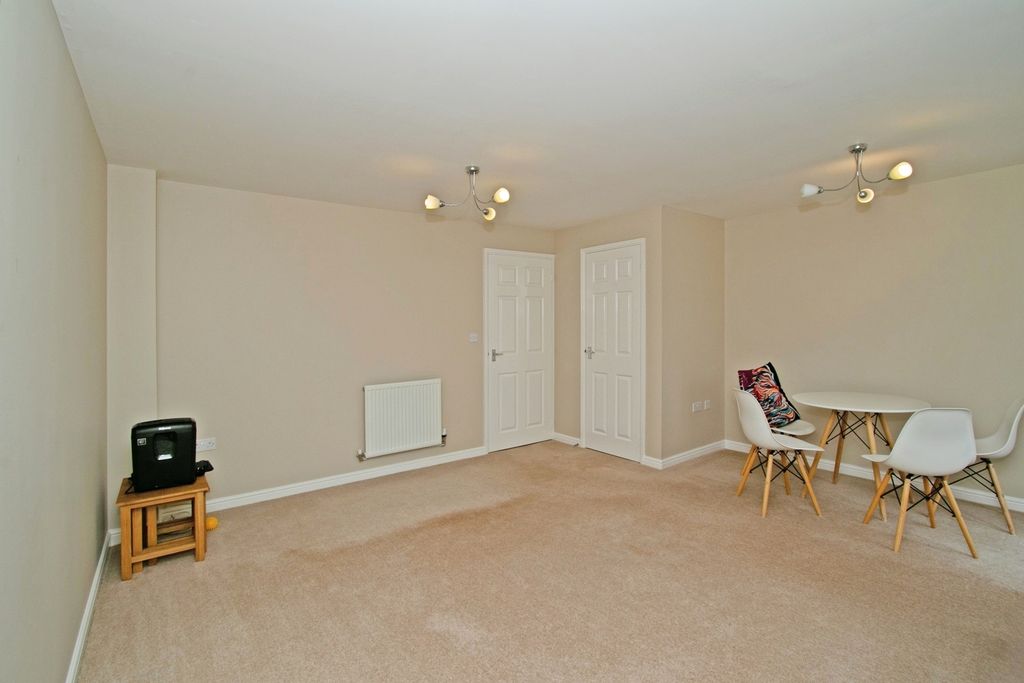 Property photo 2 of 16 Pbox-Img.Jpg
