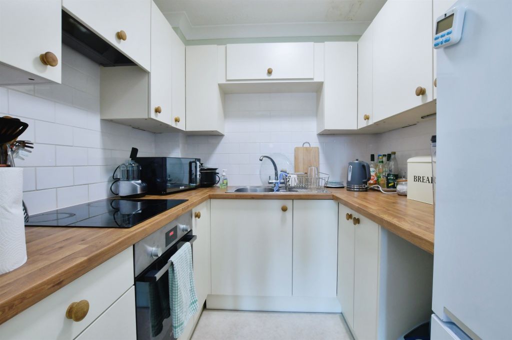 Property photo 3 of 17