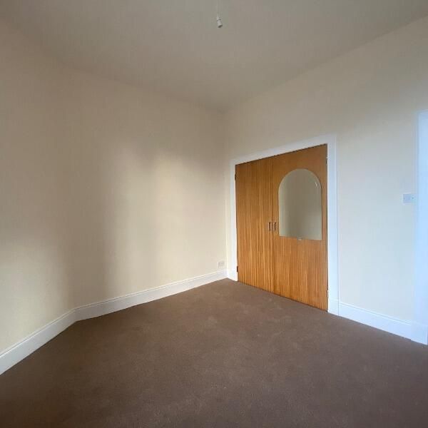 2 bed flat to rentCanal Crescent, Perth PH2 photo 5