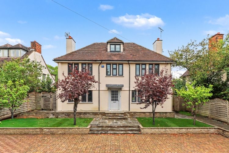 Property photo 1 of 12 338094
