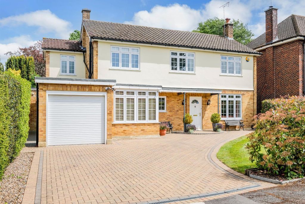 Property photo 1 of 25 Dorling Drive