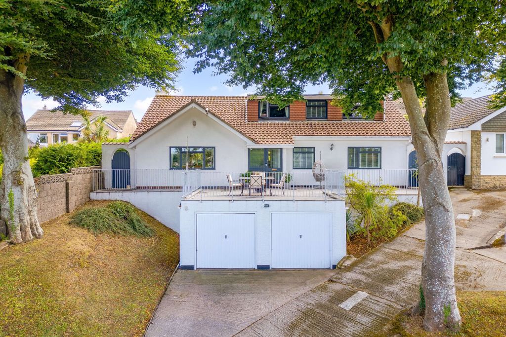Property photo 1 of 29