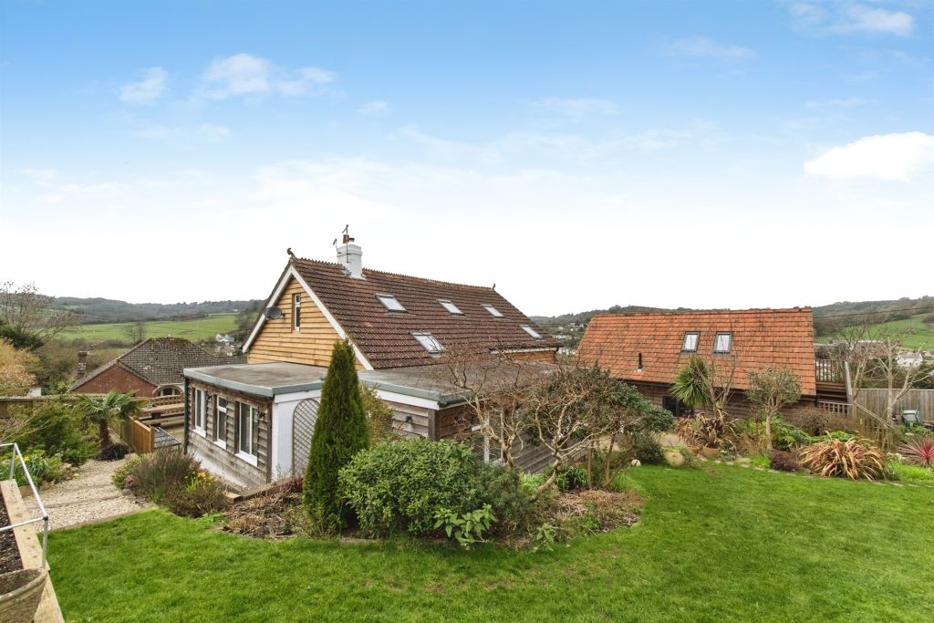 Property photo 2 of 23