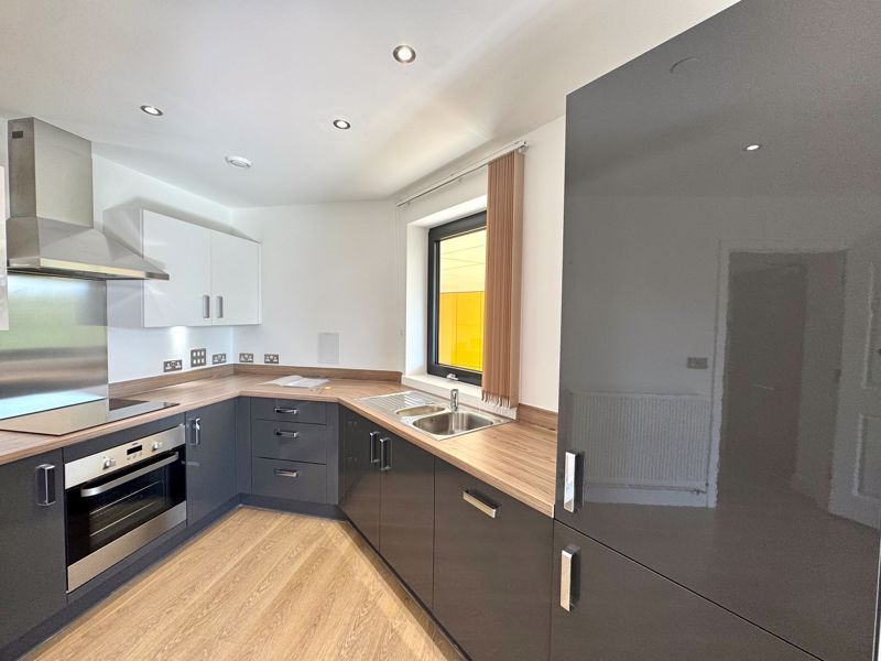 Property photo 2 of 6 Photo 5