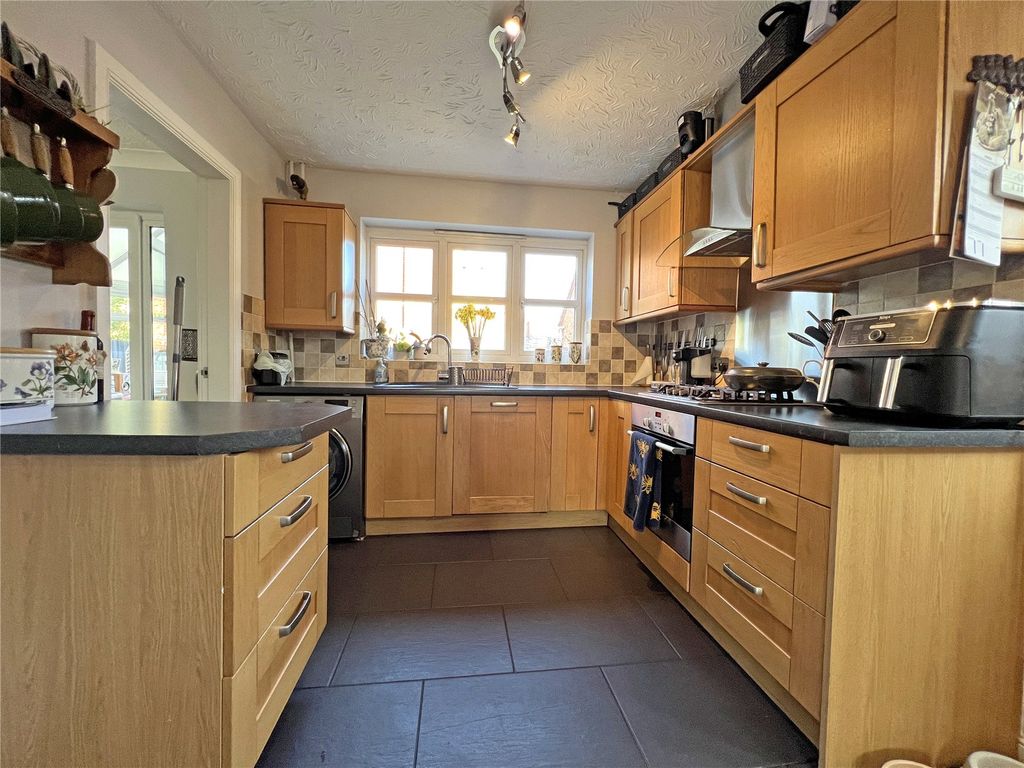 Property photo 3 of 18 Picture No. 10