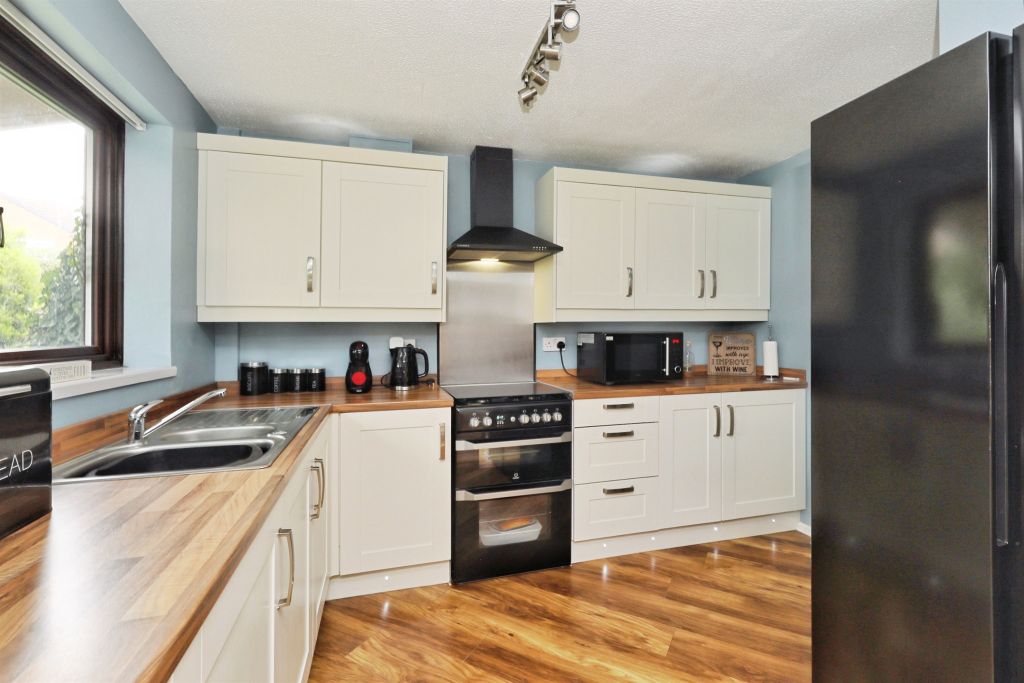 Property photo 3 of 15