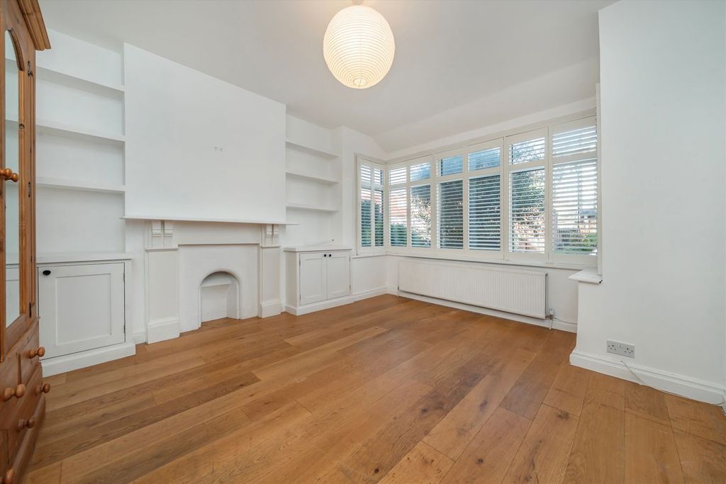 Property photo 3 of 7