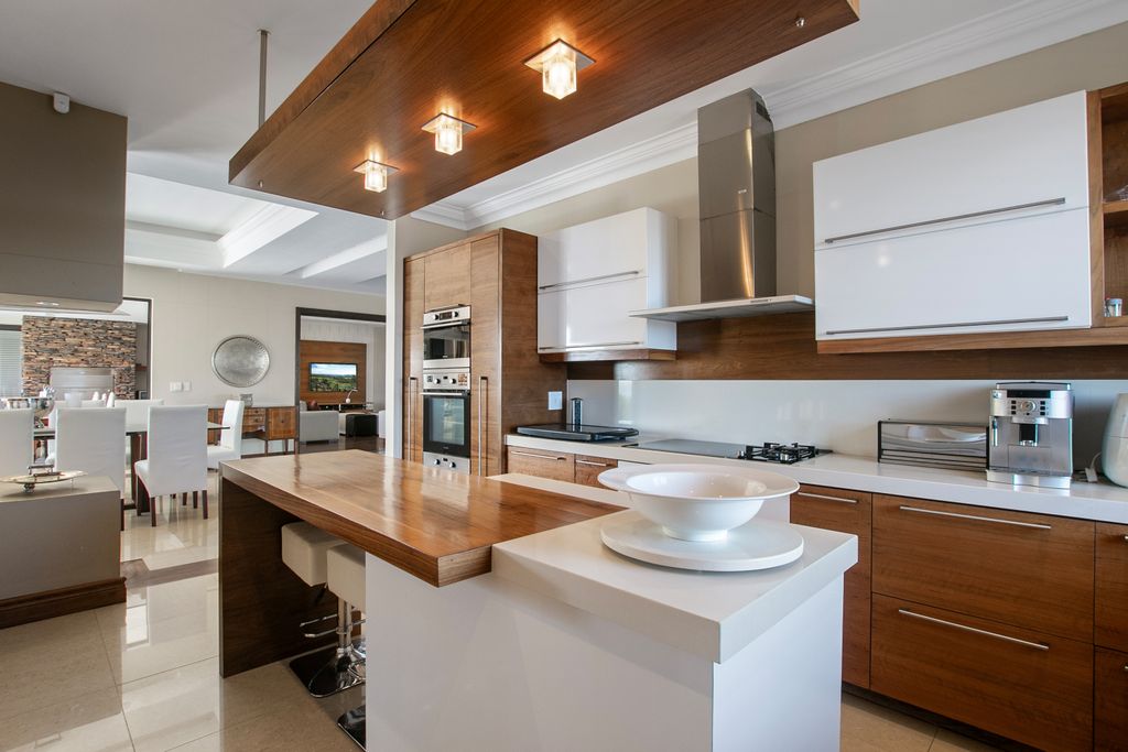 Property photo 2 of 41 Partially Open Plan Kitchen