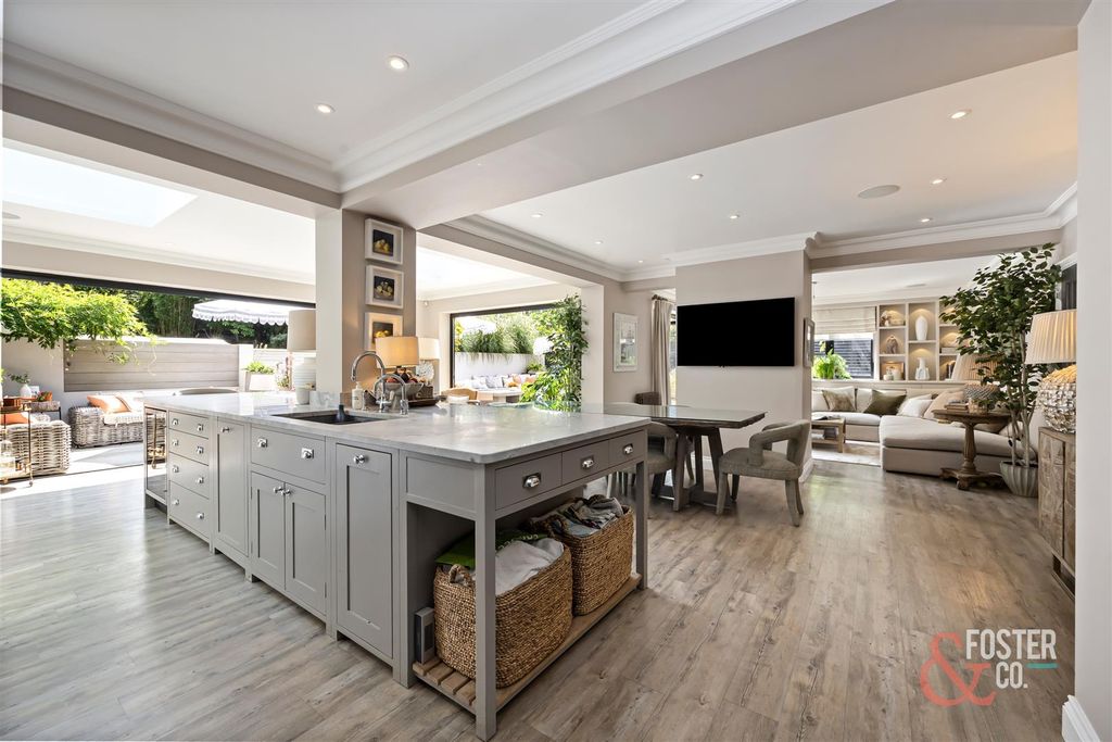 Property photo 2 of 27 Hill Drive, 53-016.Jpg