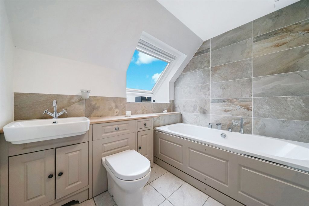 Additional image 20 of 5 bed detached house for saleGlassford Square, Tillicoultry, Clackmannanshire FK13