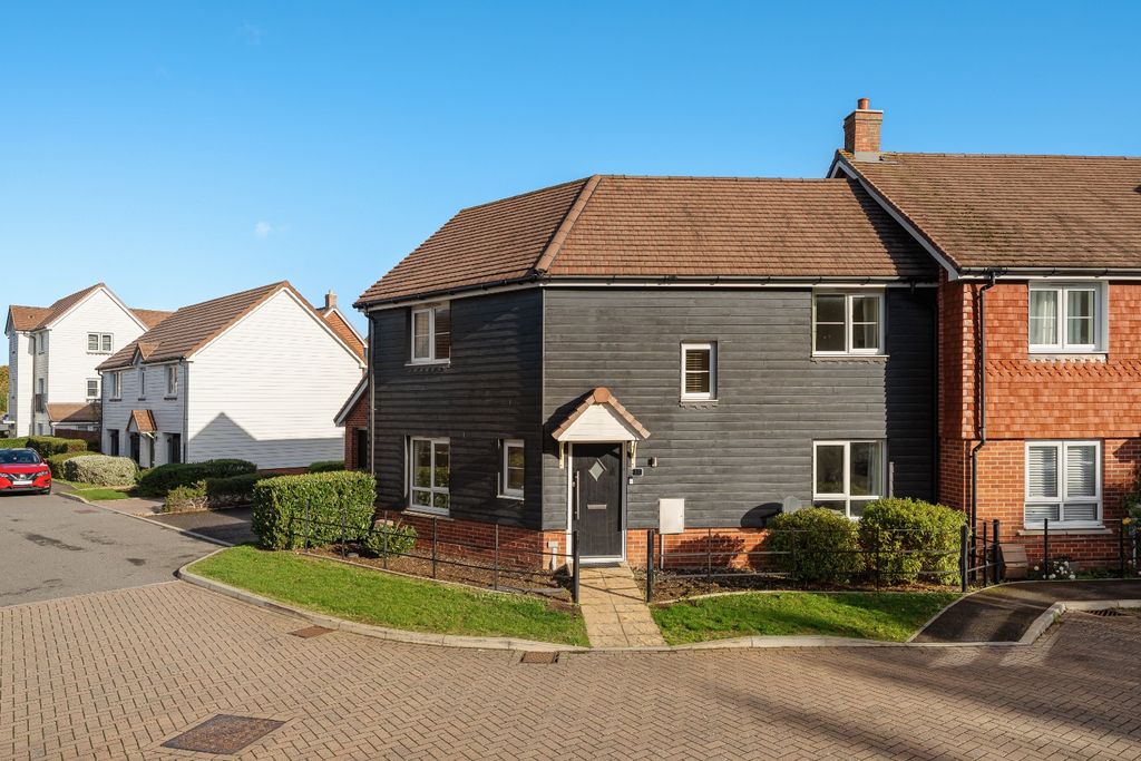Property photo 1 of 28 5694480